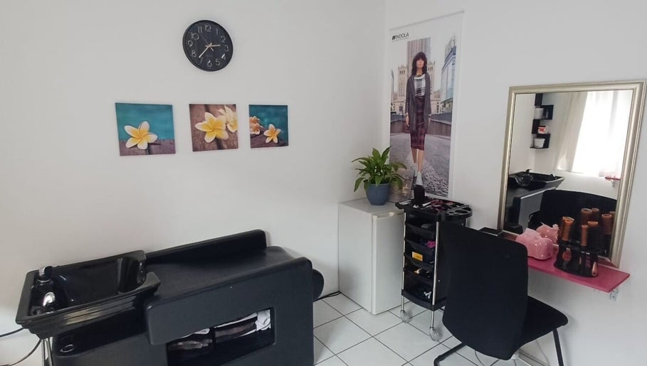 Tranquil salon corner at Beauty by Merle (Pty) Ltd in Randburg, Gauteng, ZA. Features styled workstation and decor.