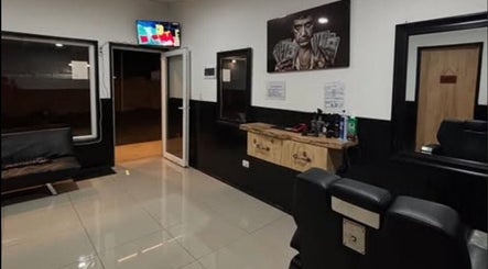 Barbería Y Peluquería El Pilar