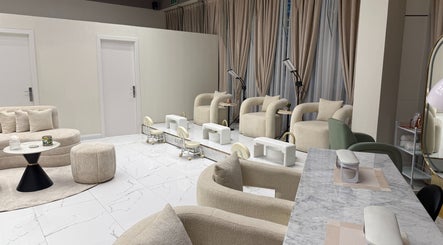 Palm Aura Beauty Salon image 2