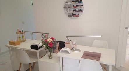 Olos Beauty Salon image 3