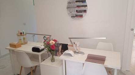 Olos Beauty Salon