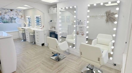 The Luxe Lounge - The Sculpting Sanctuary