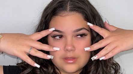 Salon Eye’m Back
