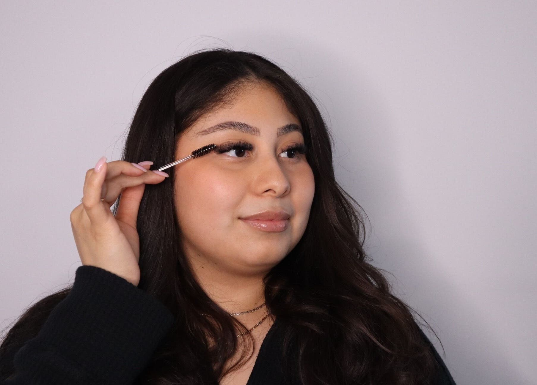 Application de mascara au Salon Eye’m Back, Laval, Québec, CA.