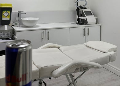 Calm treatment room at Rosa Aesthetics Apsley, Hemel Hempstead, England offering relaxing wellness services.