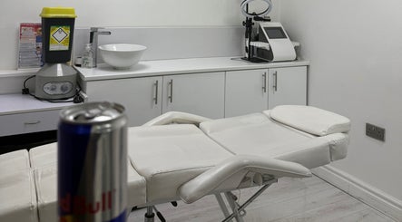 Calm treatment room at Rosa Aesthetics Apsley, Hemel Hempstead, England offering relaxing wellness services.