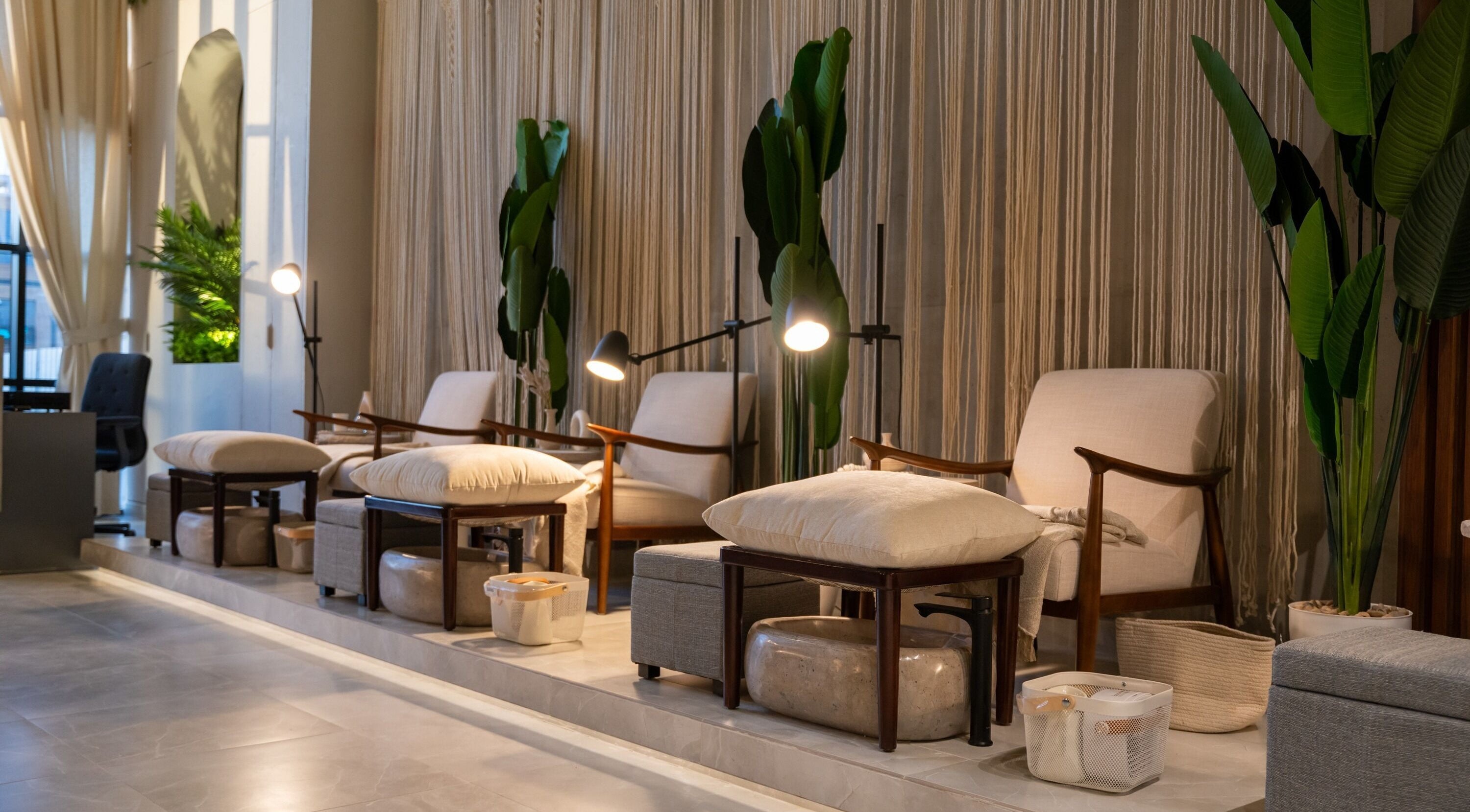 Relaxing seating area at Joyous Hands Spa, Riyadh, Riyadh Province, SA, with plush chairs and soft lighting.