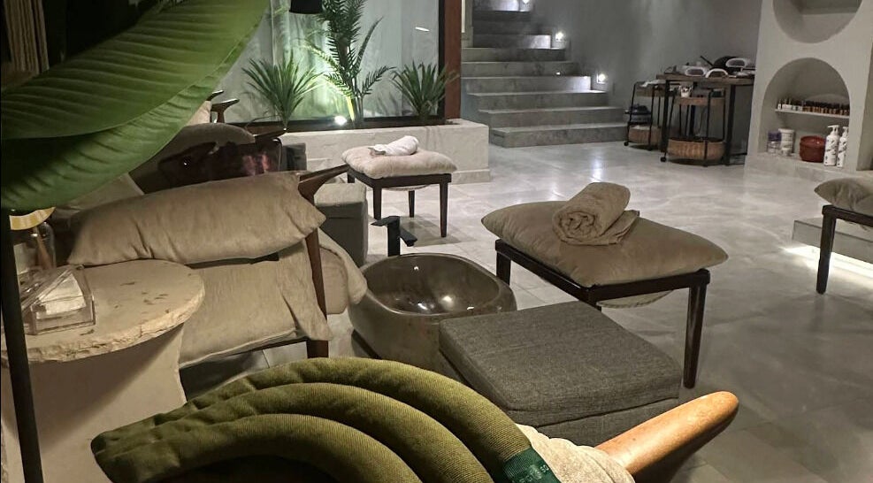 Relaxing lounge at Joyous Hands Spa in Riyadh, Riyadh Province, SA with plush seating and warm lighting.