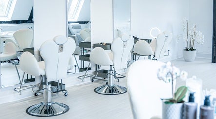 Imagen 3 de The Shire Salon
