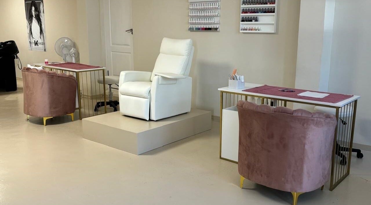Mademoiselle Hair and Beauty Cape Town offers luxurious nail salon seating in Western Cape, ZA.