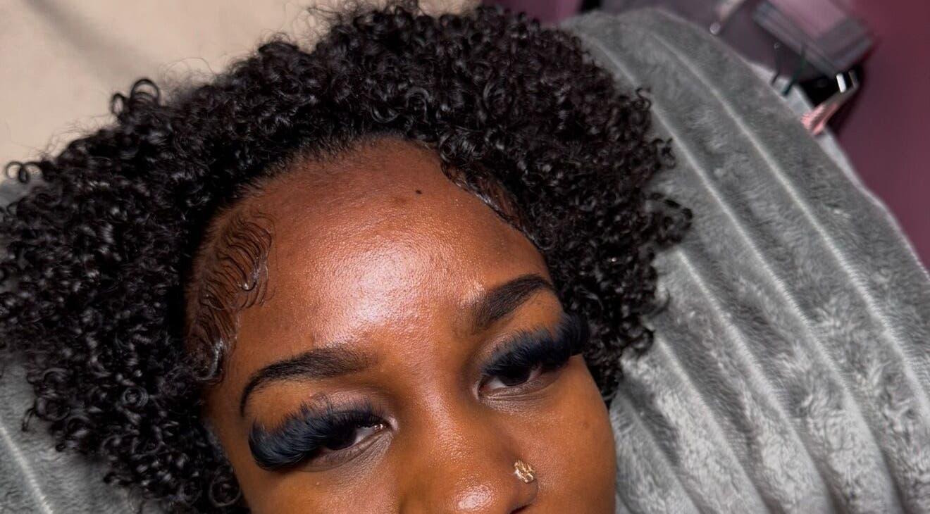 Close-up of styled lashes at Beexclusiveminks, Bush road, Sxm, US, showcasing detailed beauty work.