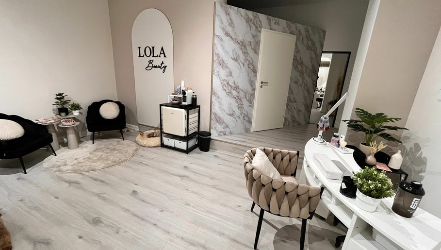 LOLA Beauty Salon – obraz 1