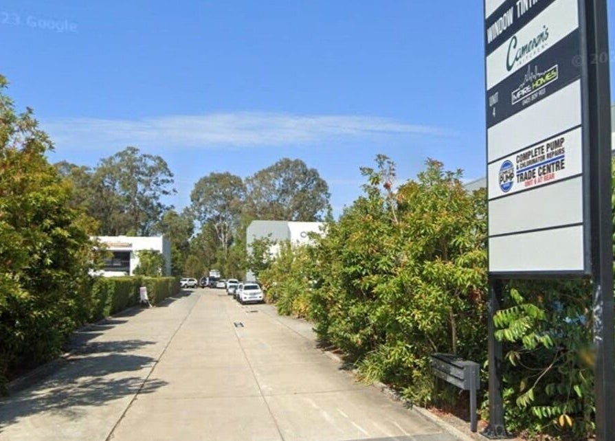 Entrance to OBsessed Lashes | Tia Wright at Varsity Lakes, Queensland, AU with lush greenery.