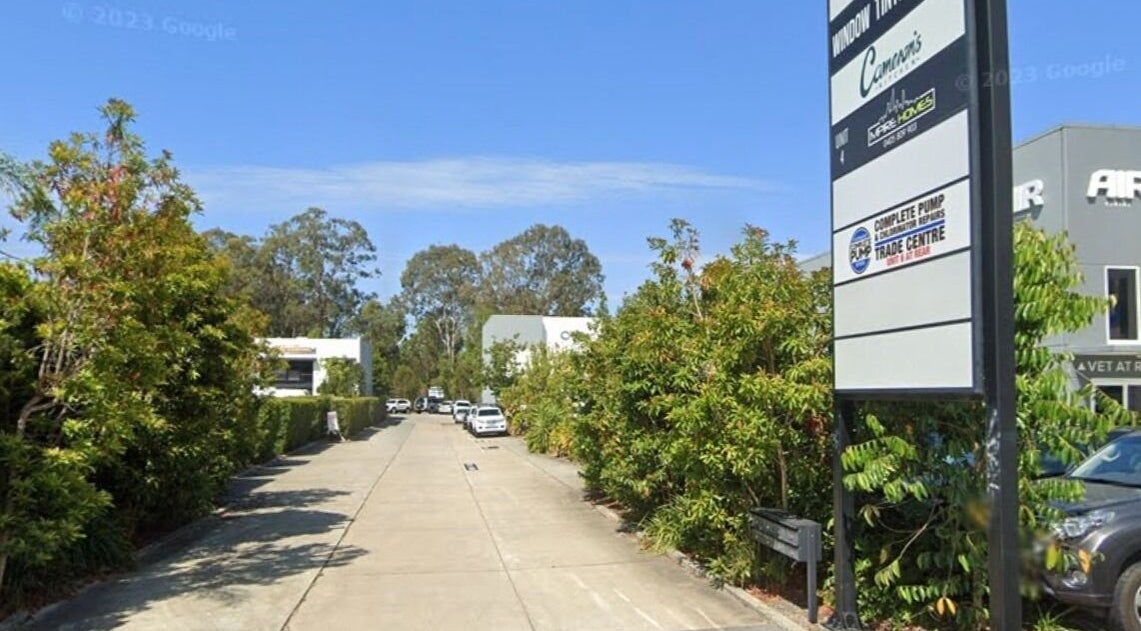 Entrance to OBsessed Lashes | Tia Wright at Varsity Lakes, Queensland, AU with lush greenery.