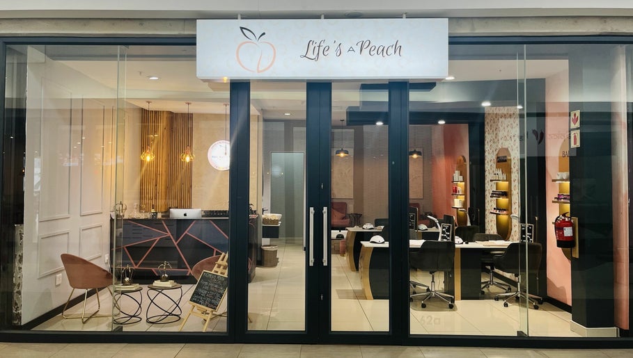 Life’s A Peach Nail Bar & Spa – obraz 1