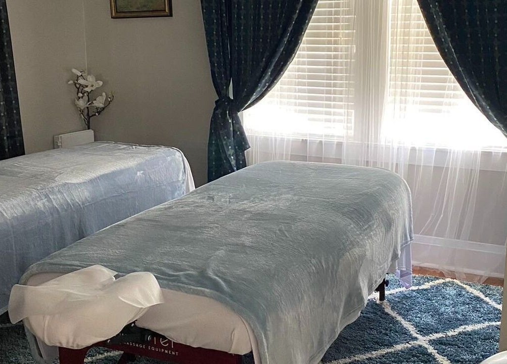 Relaxing massage room at Cindy's Amazing Massage and Spa, Sarasota, Florida, US with serene decor and comfort.