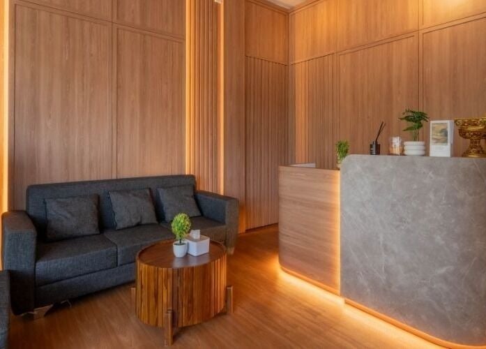 Elegant lounge area at Acupuncture Bali, Nusa Dua with cozy seating, Bali, Bali, ID.