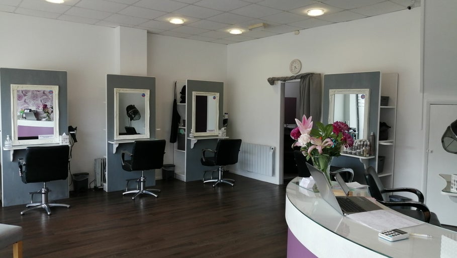 Churnhill Hair Salon obrázek 1