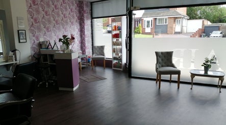 Churnhill Hair Salon صورة 2