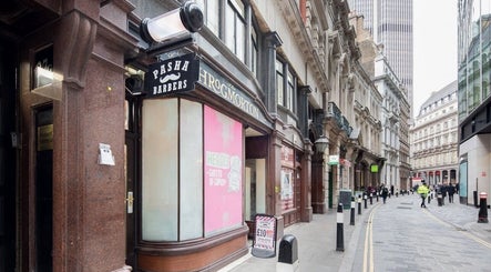 Pasha Barbers, Bank