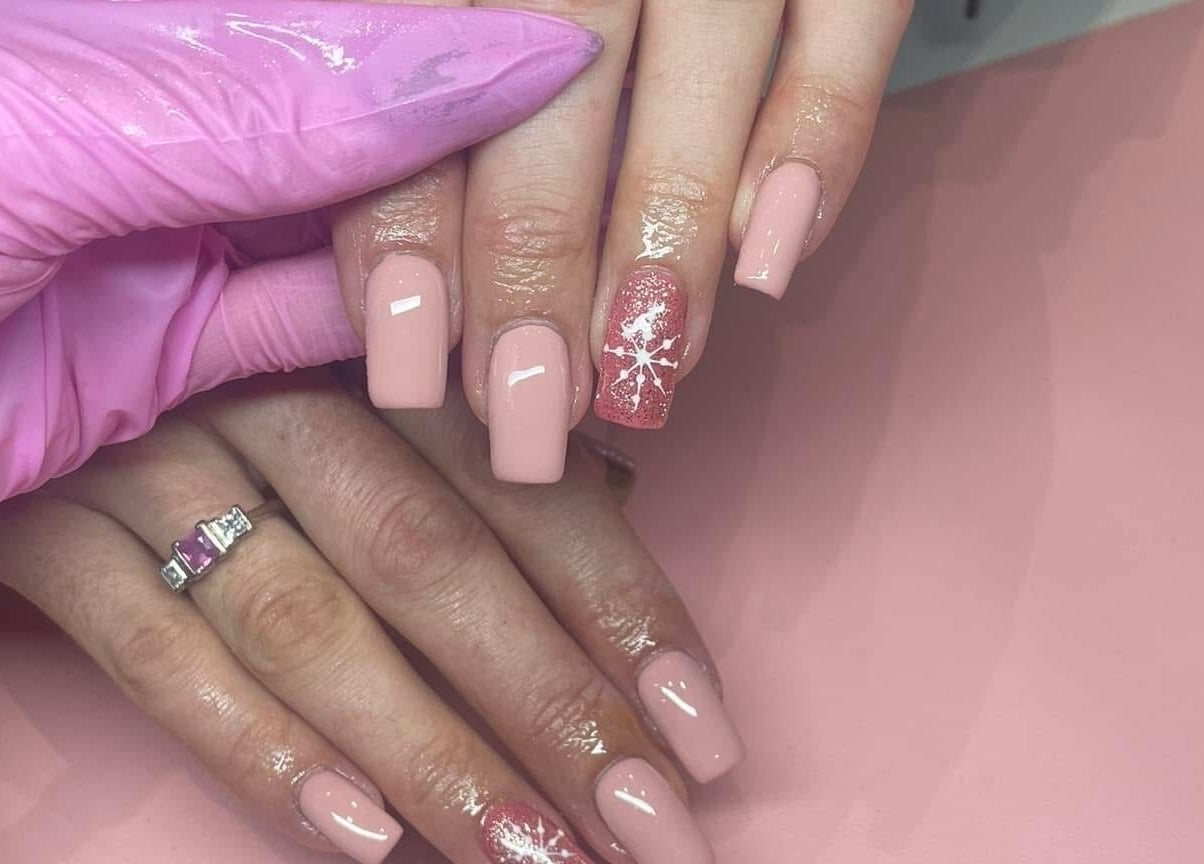 Detailed nail art with pink and glitter at Nail Artistry by Chelsea, Gqeberha, Eastern Cape, ZA.