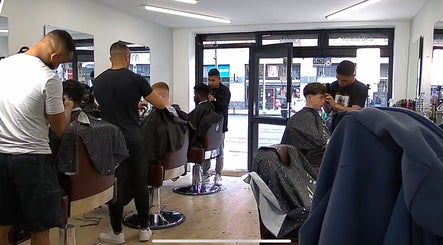 CAT CUT BARBERSHOP, bild 2