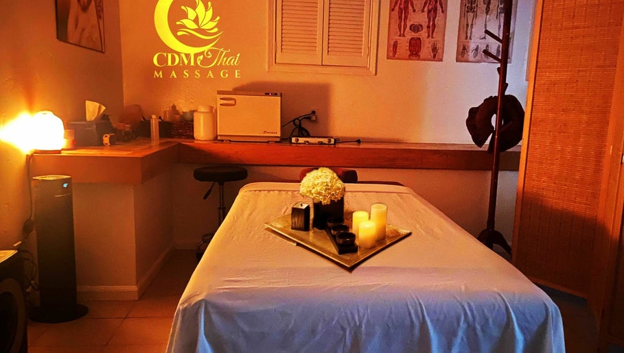 SKY-CDM Thai Massage, bild 1