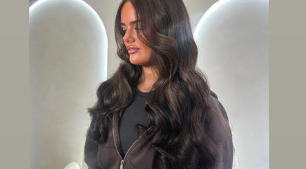 Stylish brunette waves at Slae Salon, North Shields, England, GB, showcasing professional hair styling expertise.
