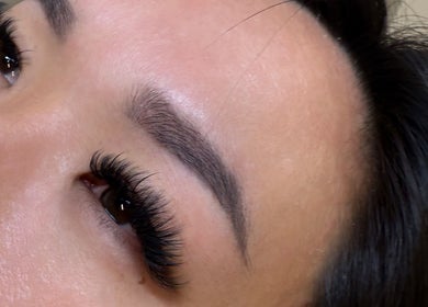 Close-up of eyelash extensions at Vanilla Lash & Beauty, Melbourne, Victoria, AU.