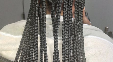 SCQ Hair and Nails Salon slika 2