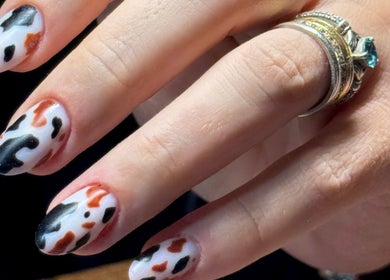 Unhas decoradas com design criativo no Marcella Manicure, Dublin, County Dublin, IE.