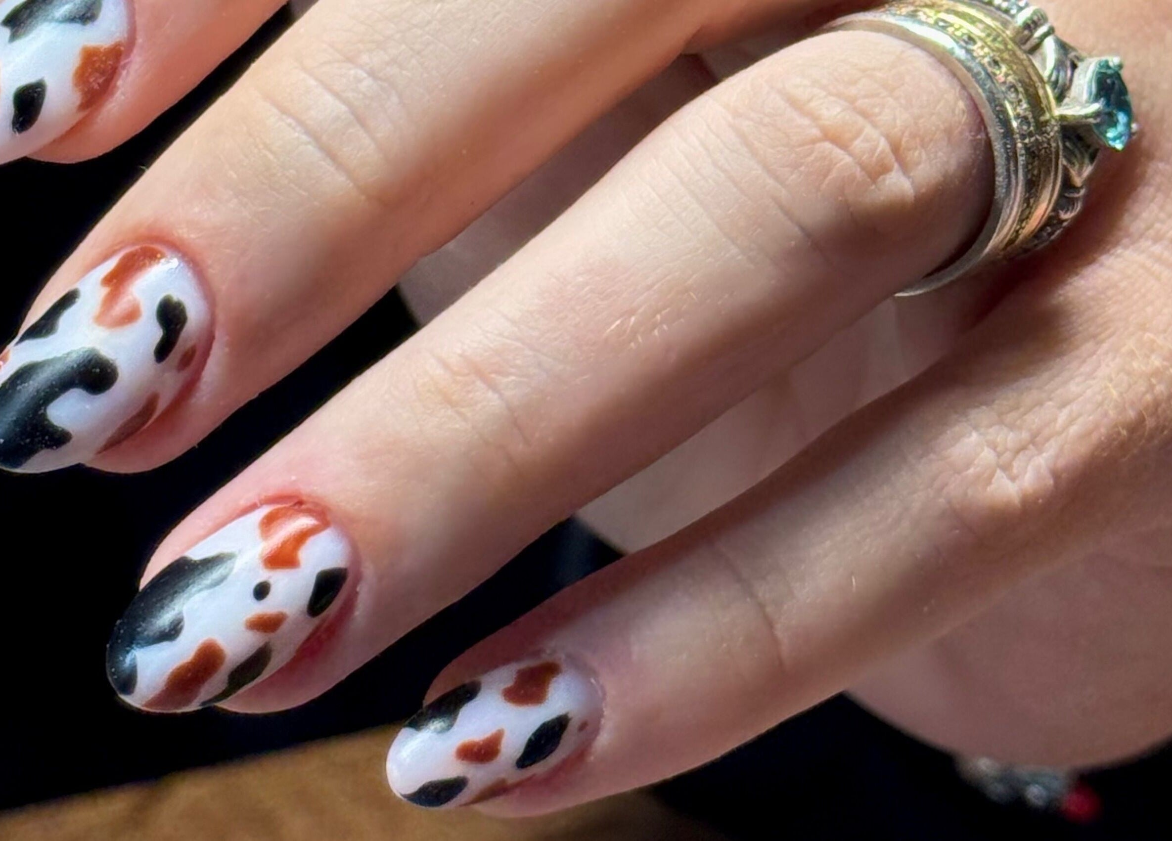 Design de unhas único em Marcella Manicure, Dublin, County Dublin, IE. Beleza e estilo excepcionais.