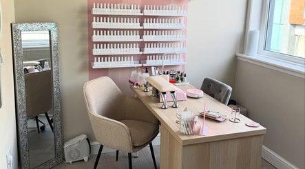Nicole Mc Arthur Nail Tech