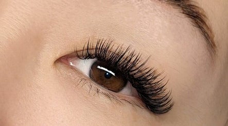 Méhua Lashes صورة 2