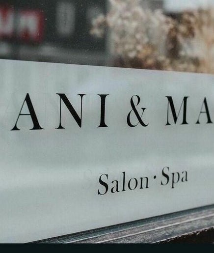 Mani & Mane image 2