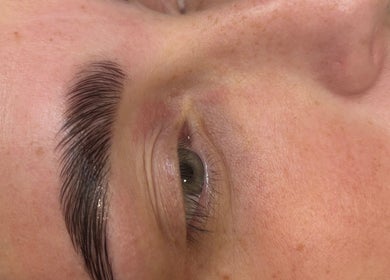 Perfectly groomed eyebrows at Beauty Bound by Alex, Flint, Wales, GB. Enhance your natural beauty today.