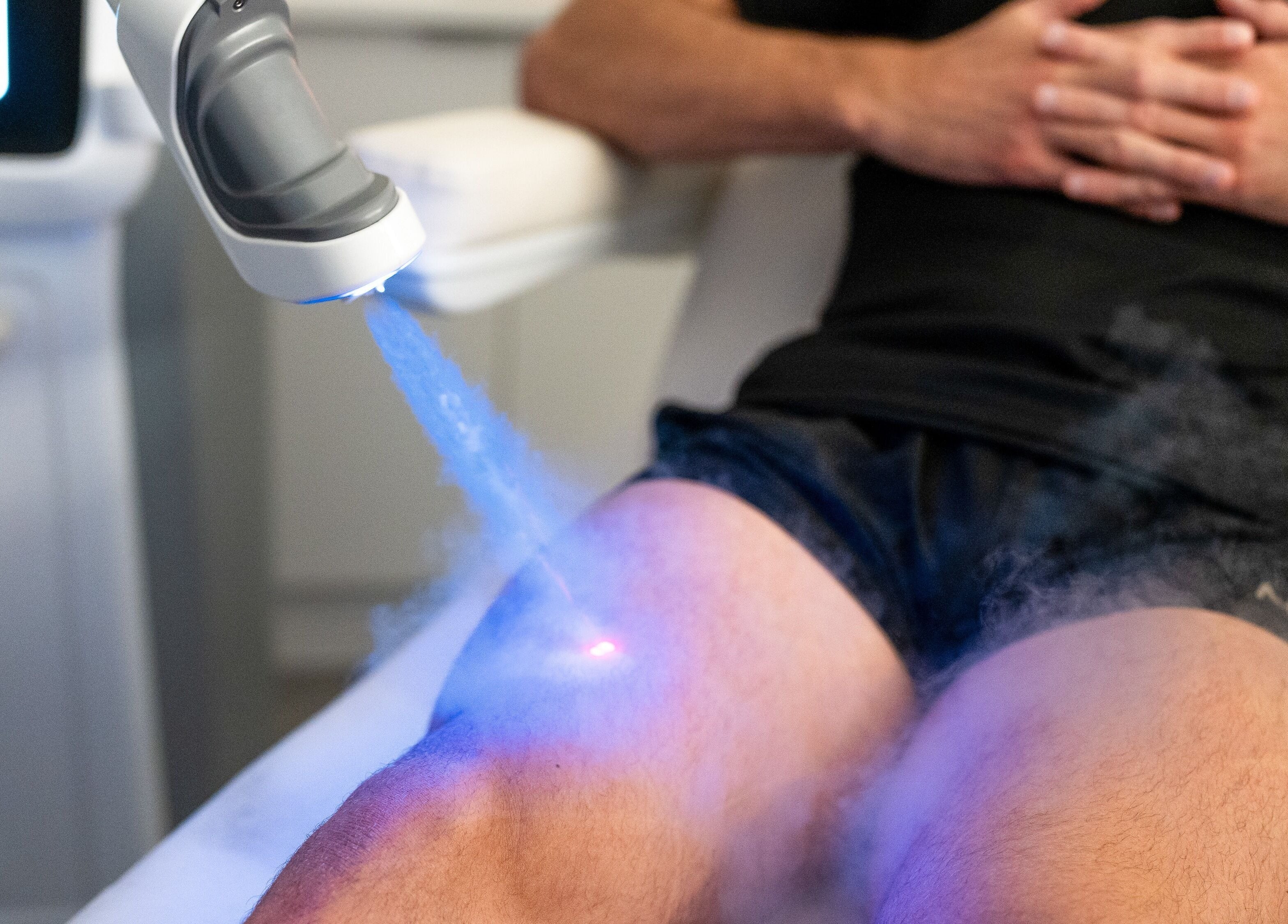 Cryotherapy treatment at Breathe WRL, Glenelg East, South Australia, AU, enhancing wellness and recovery.