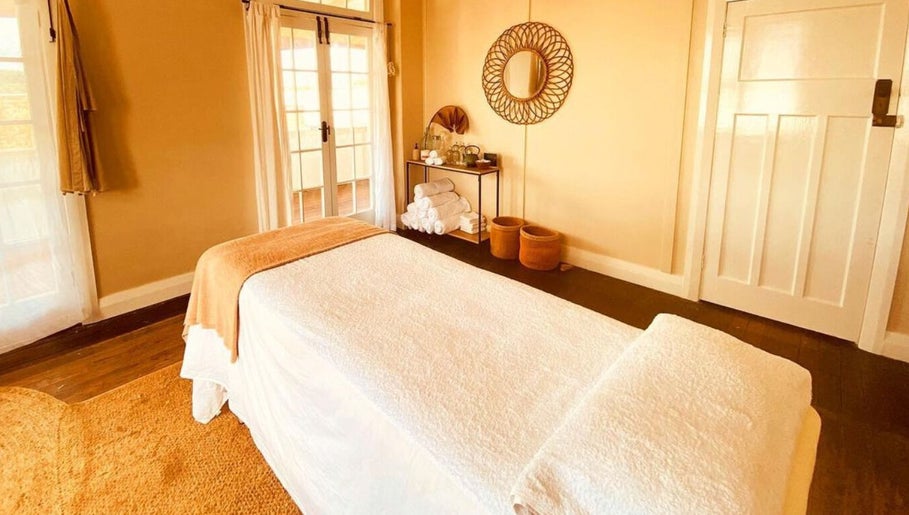 Fleur Massage Therapy image 1