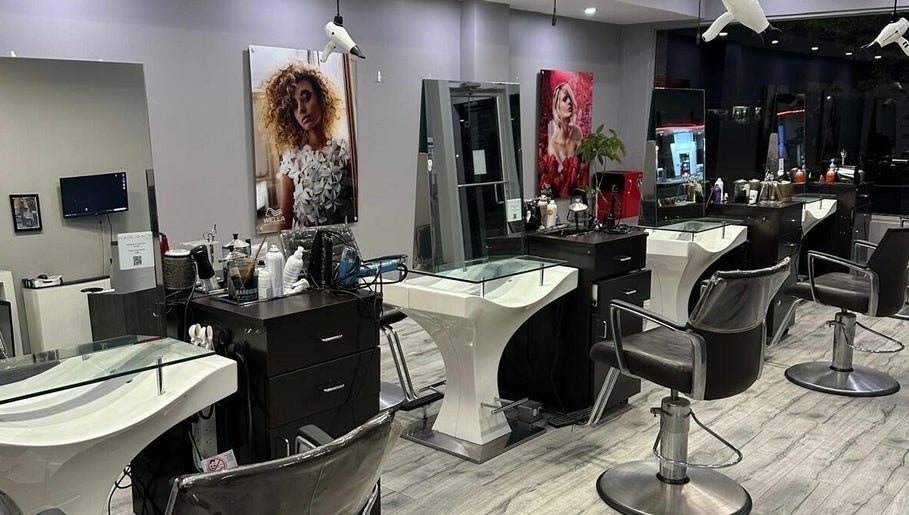 Hairxtacy Salon, bilde 1