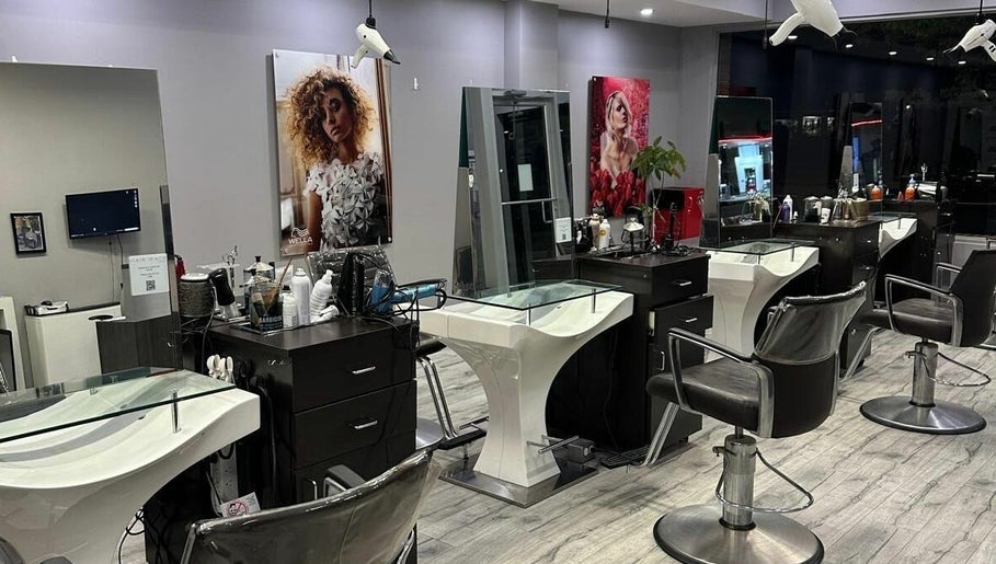 Hairxtacy Salon – obraz 1