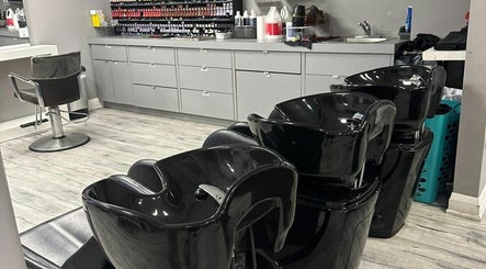 Hairxtacy Salon Bild 3