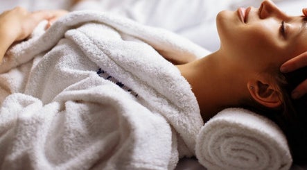 Thérapie Massage Facial and Skincare Maidenhead billede 3