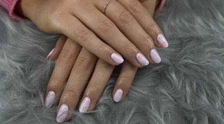 Ev's Hair and Nails изображение 2