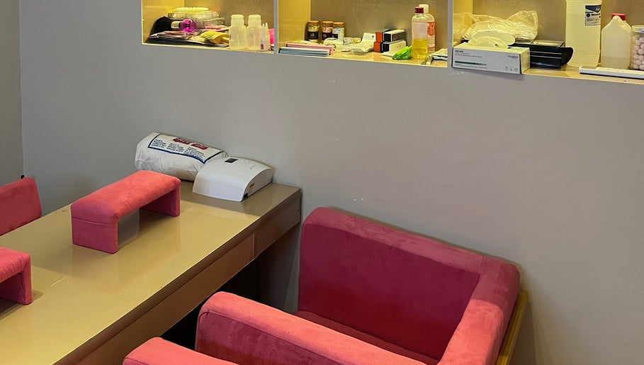 FH Beauty Lounge and Spa image 1
