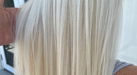 The Hair Color Studio image 3