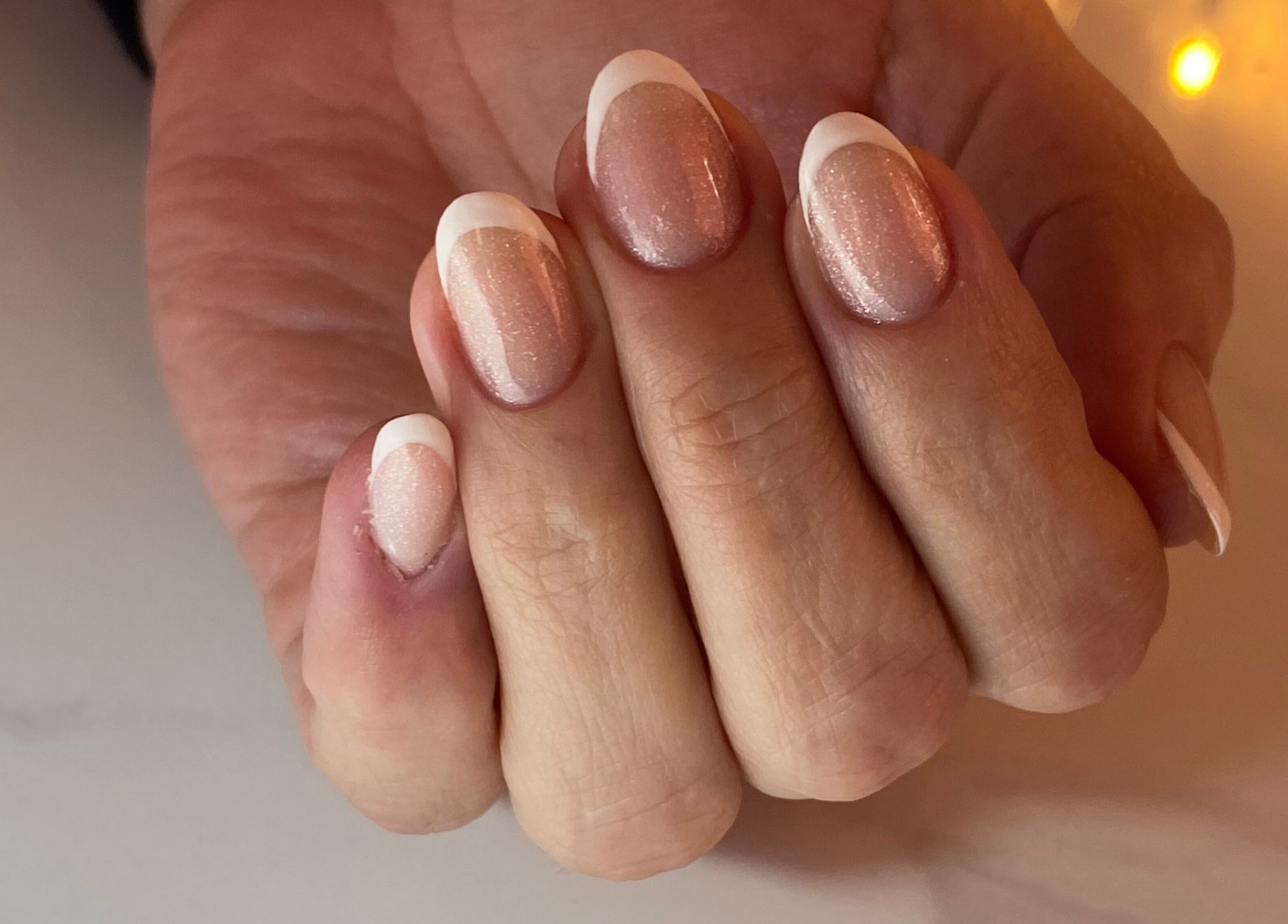 Uñas con manicura elegante en Leonails Studio, Providencia, Región Metropolitana, CL.