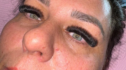 Lashes n Brows by Gee image 2