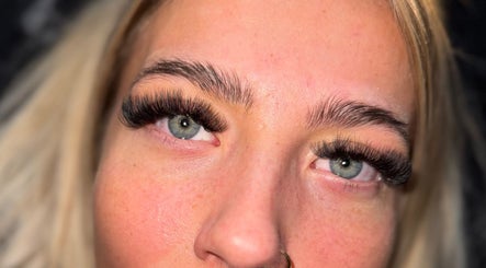 Lashes n Brows by Gee