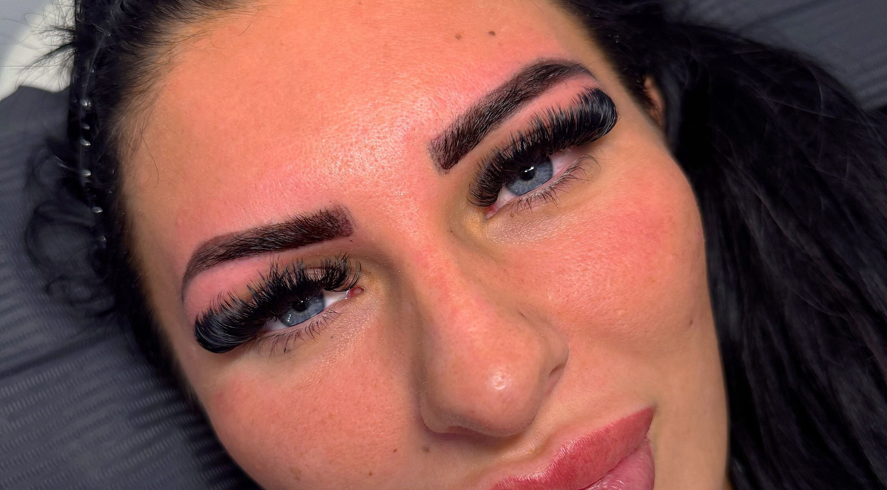 Stunning eyelash extensions at Lashes N Brows By Gee, Sutton-in-ashfield, England, GB showcasing expert styling.