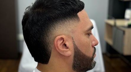 Royal Barberia, bilde 3
